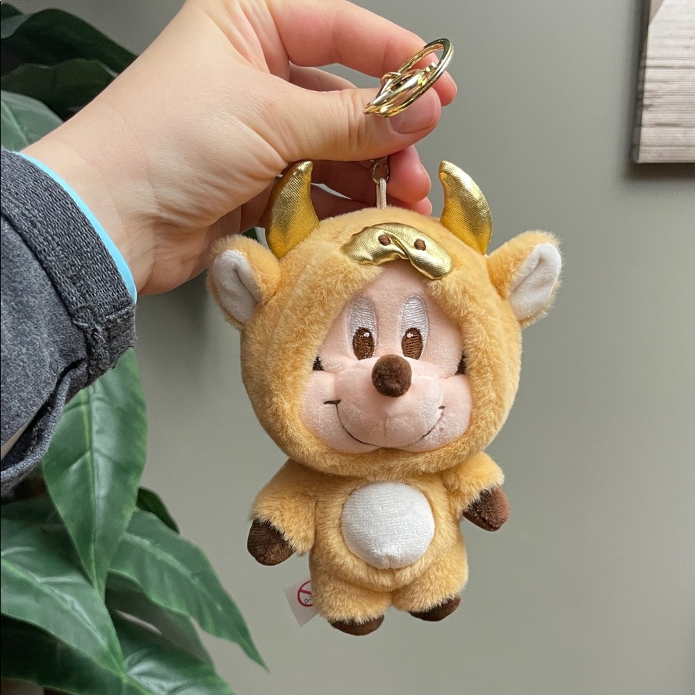 New 2021 Mickey Animal Dress Up Plush Bull Taurus Keychain Keyring Bag Plushie - Picture 8 of 8